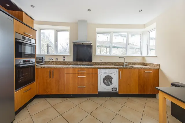 Strand Drive, Richmond TW9, photo 1