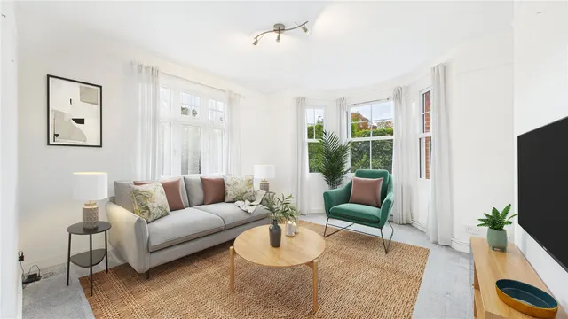 Chobham Road, Horsell, GU21, photo 2