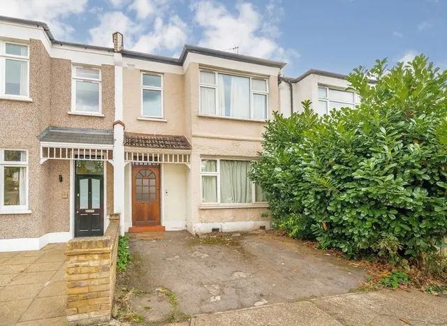 Aldbourne Road, Shepherds Bush, W12, photo 1