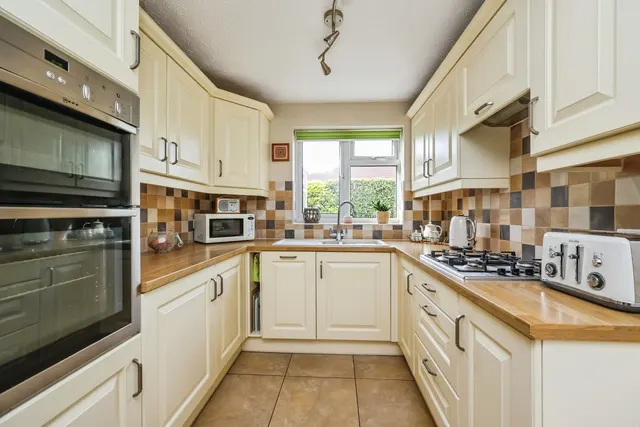 Photo 3 — Hatton Gardens, Nuthall, Nottingham, Nottinghamshire, NG16