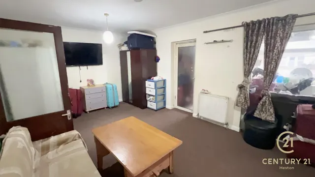 Spring Grove Road, Hounslow, TW3, photo 2