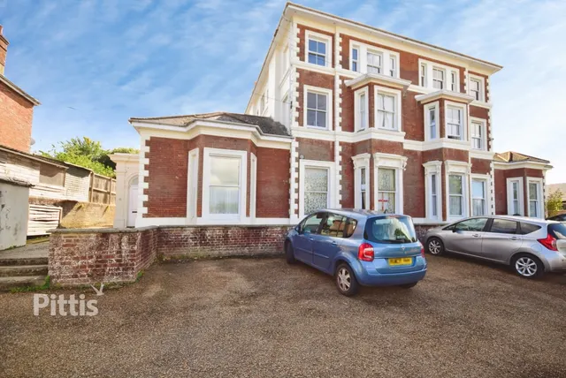 Alexandra Road, Ryde, PO33, photo 1