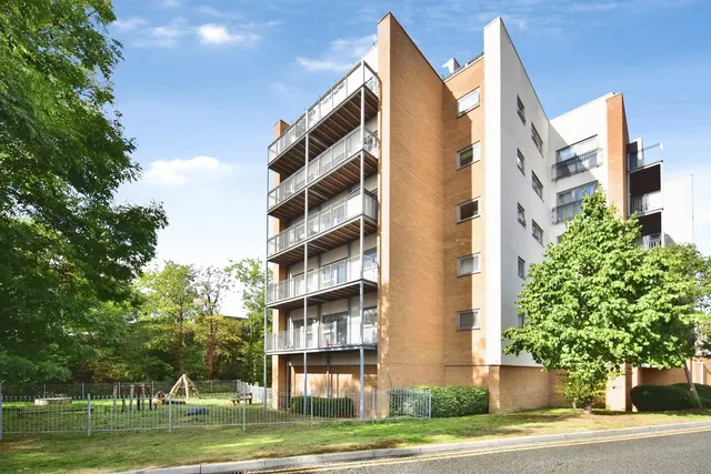 Sovereign Way, Tonbridge, TN9, photo 1