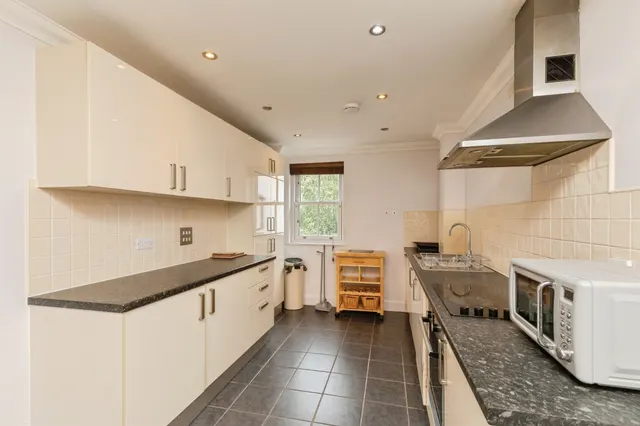 Eveleigh Avenue, Bath, BA1, photo 3