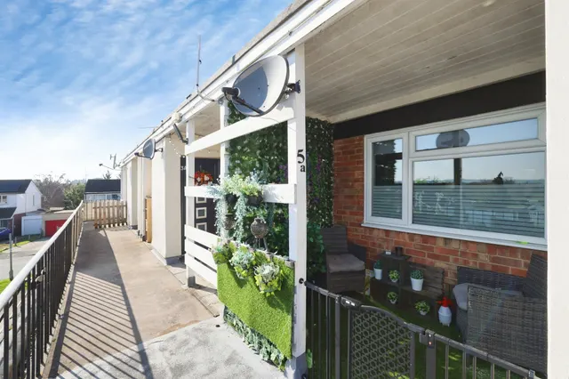 William Street, Calne, SN11, photo 2