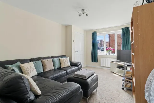 Little Fell Road, Sheffield, S5, photo 3