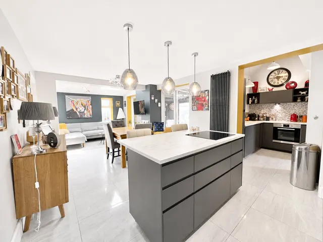 Barnston Road, Thingwall, CH61, photo 2
