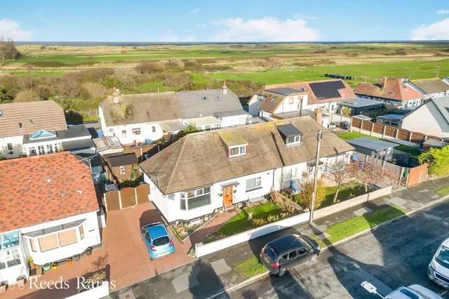 Warren Drive, Prestatyn, LL19, photo 2