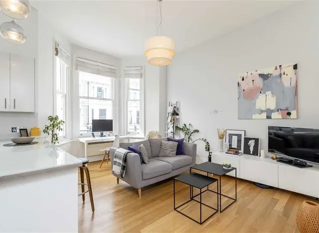 Photo 2 — Westgate Terrace, South Kensington, SW10