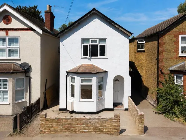 Royal Oak Road, Woking, GU21, photo 1