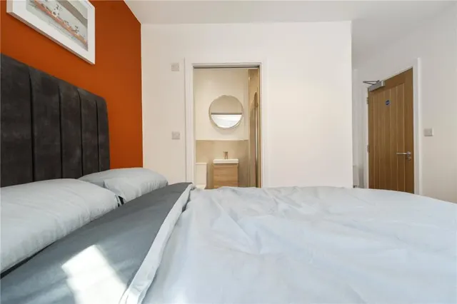 Royal Oak Road, Woking, GU21, photo 3