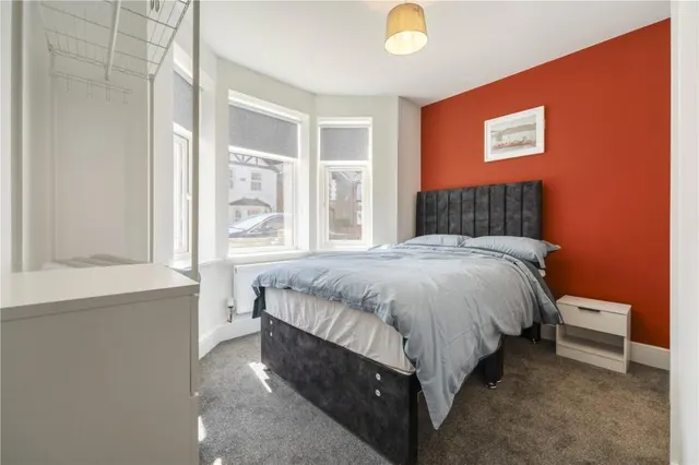 Royal Oak Road, Woking, GU21, photo 2