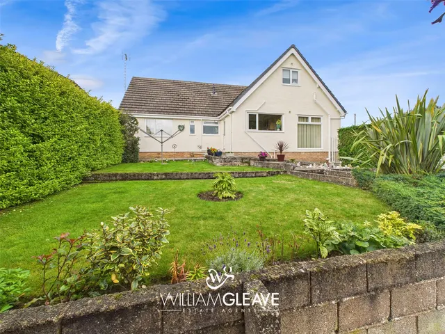 Hill View Road, Llanrhos, LL30, photo 1