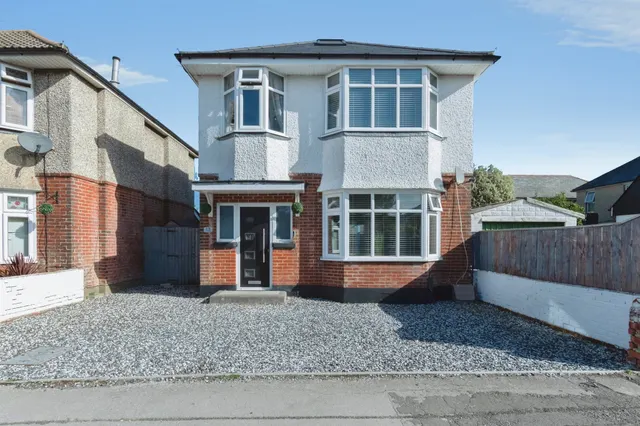 Kinsbourne Avenue, Bournemouth, photo 1