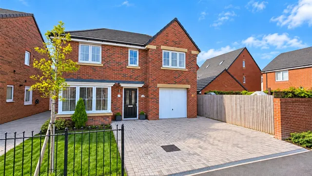 Dalton Place, Halewood, L26, photo 1