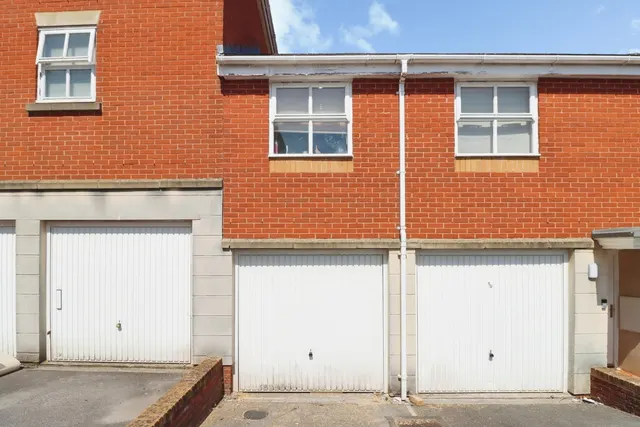 Photo 2 — Hallen Close, Emersons Green, Bristol, BS16