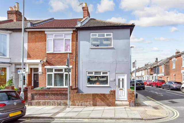 Francis Avenue, Southsea, PO4, photo 1