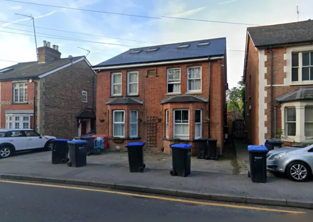 St. Judes Road, Englefield Green, photo 1