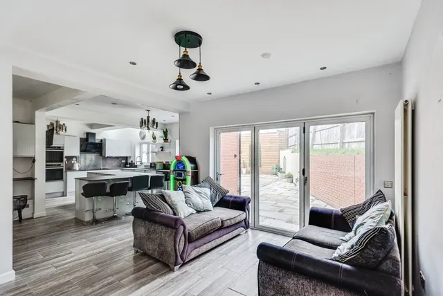 Photo 3 — Croft Road, Swindon, Wiltshire, SN1