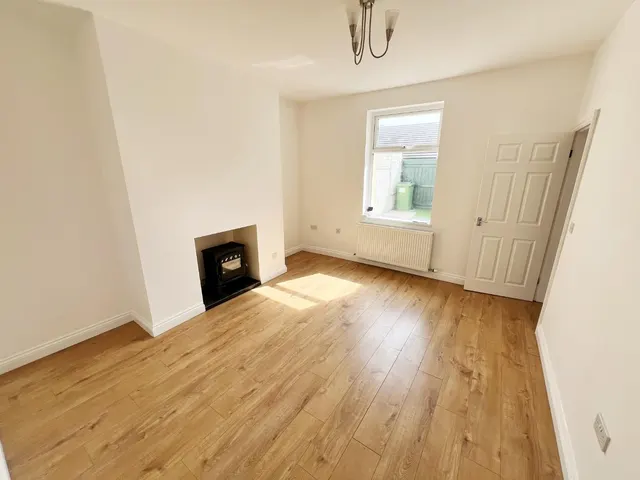 West Chilton Terrace, Chilton, DL17, photo 3