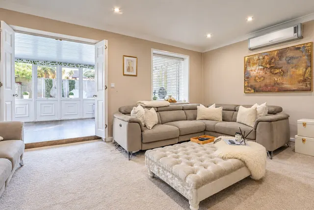 Saxonhurst Gardens, Bournemouth, BH10, photo 3
