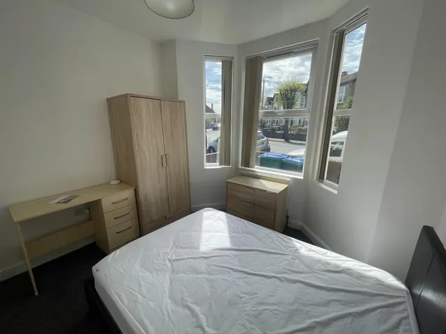 Photo 3 — Earlsdon Avenue North, Coventry, CV5
