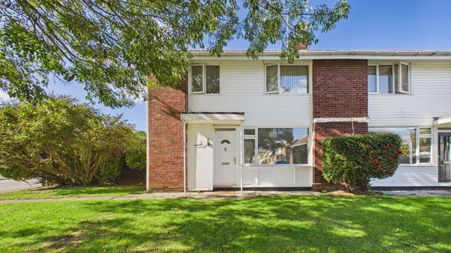 Enfield Gardens, Peterborough, photo 1