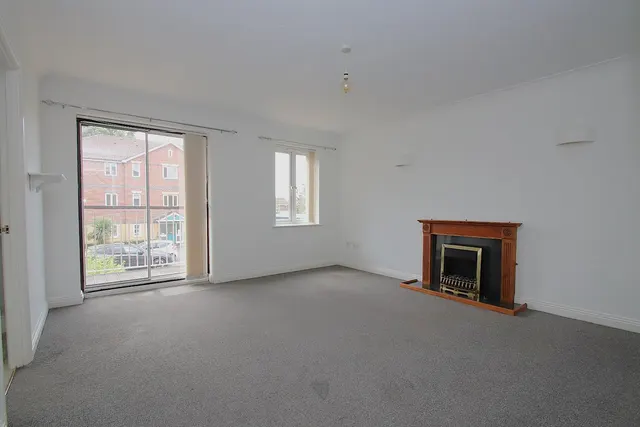 Photo 2 — Fair Oak Road, Fair Oak, Eastleigh, SO50 7EZ