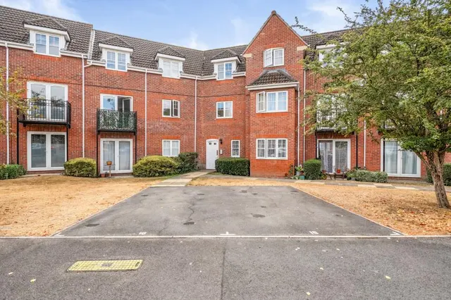 Hawthorne Close, Thatcham, RG18, photo 1