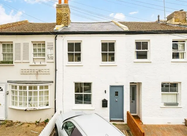 Watts Lane, Teddington, TW11, photo 1