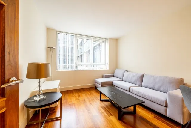 South Wharf Road Paddington W2, photo 1
