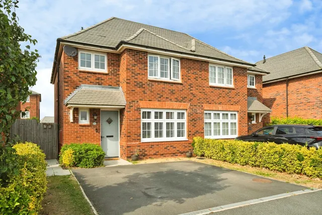 Blacksmith Street, Little Sutton, CH66, photo 1