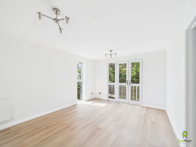 Gravel Hill Close, Bexleyheath, DA6, photo 1
