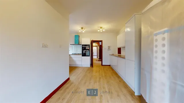 Courtland Drive, Chigwell, IG7, photo 2
