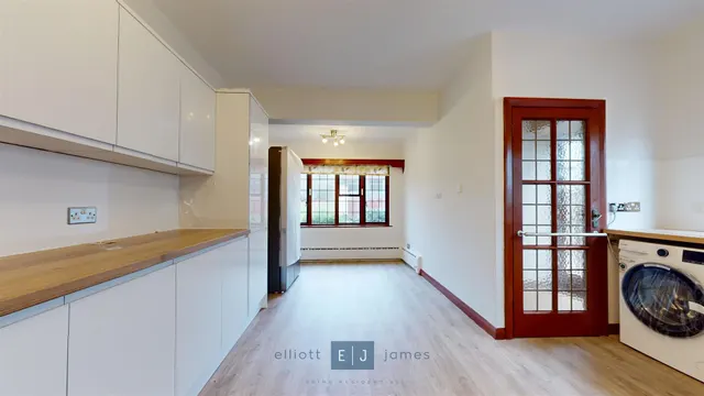 Courtland Drive, Chigwell, IG7, photo 3