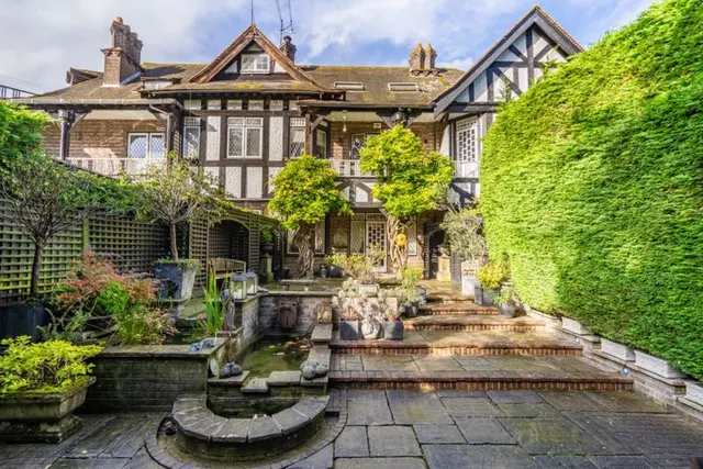 Grange Lane, Cookham SL6 9RP, photo 1
