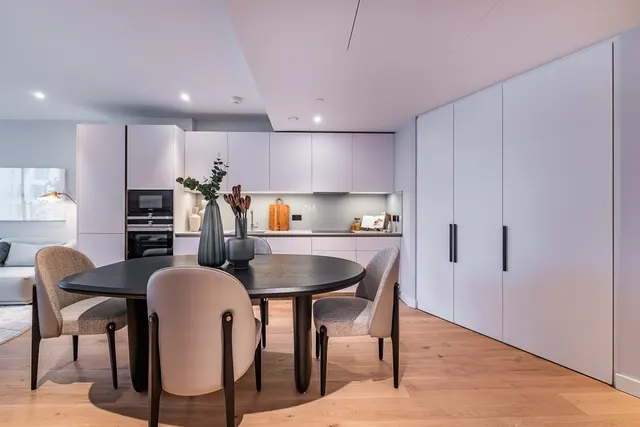 Electric Boulevard, Battersea, SW11, photo 3
