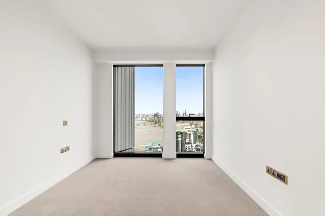 Nine Elms Lane, London, SW8, photo 3