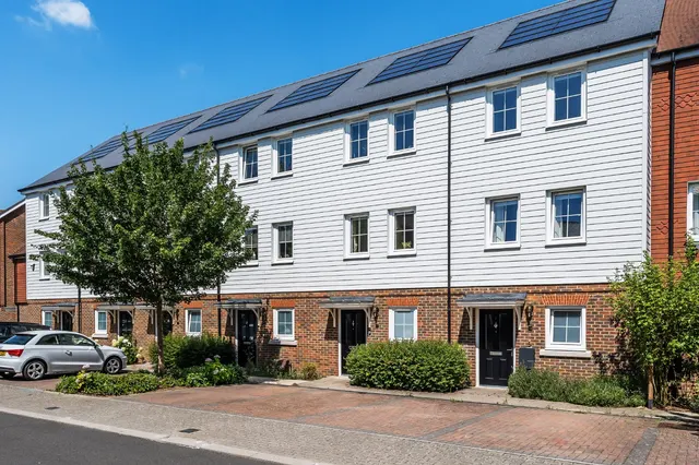 Macmillan Road, Dunton Green, Sevenoaks, Kent, TN14 5GH, photo 1