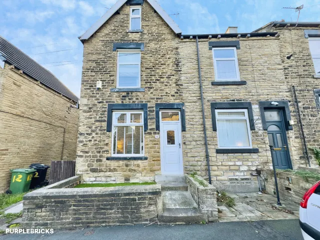 Wood Vine Street, Pudsey, LS28, photo 1