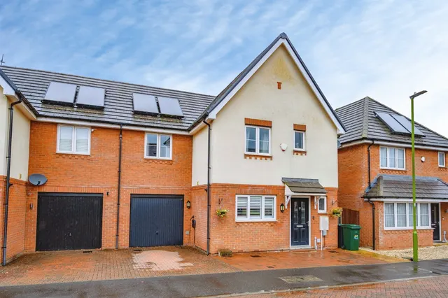 Burbridge Road, Leavesden, Watford, photo 1