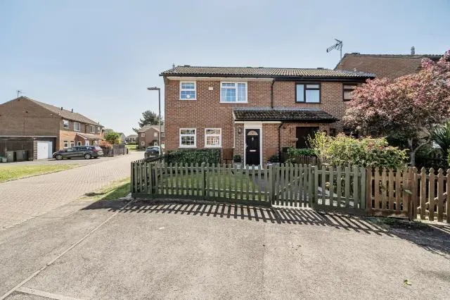 Spackman Close, Thatcham, RG19, photo 1