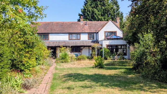Owletts End, Evesham, WR11, photo 1