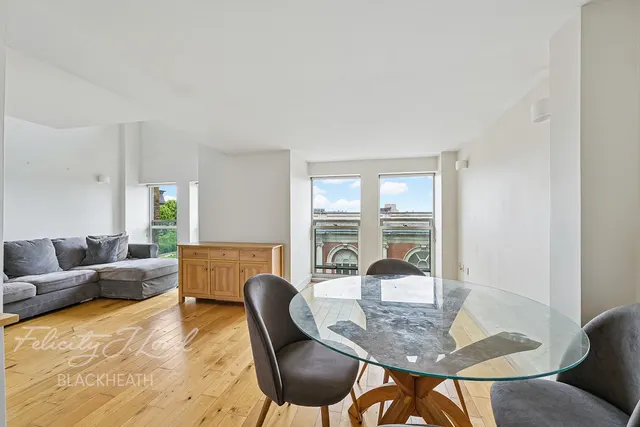 Cadogan Road, Woolwich, photo 1