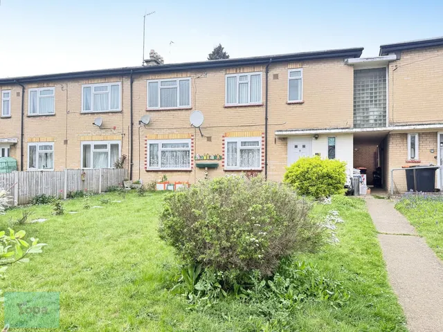 Churchill Road, Leighton Buzzard, LU7, photo 1