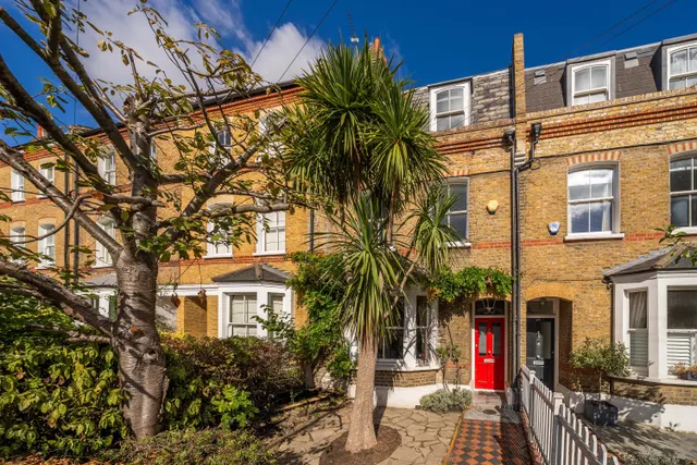 Lillieshall Road, London, SW4, photo 1