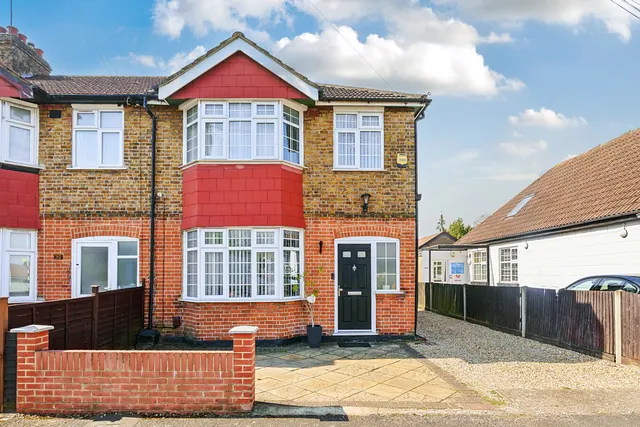 Harlington Road, Hillingdon, UB8, photo 1
