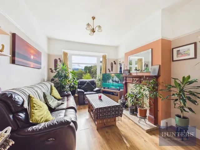 Warden Hill Road, Cheltenham, GL51, photo 2