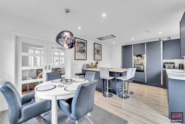 Chesterfield Road, Ashford, TW15, photo 2
