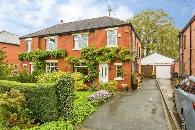 Bannister Lane, Farington Moss, PR26, photo 1